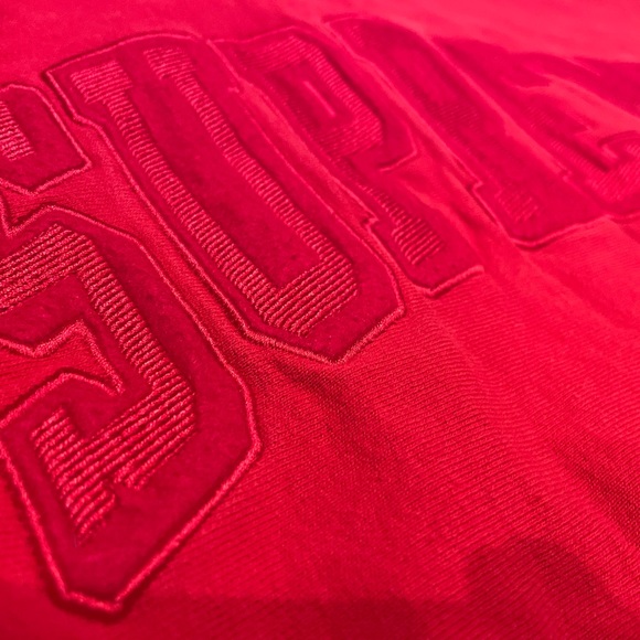 Authentic Supreme Hoodie - Picture 6 of 9